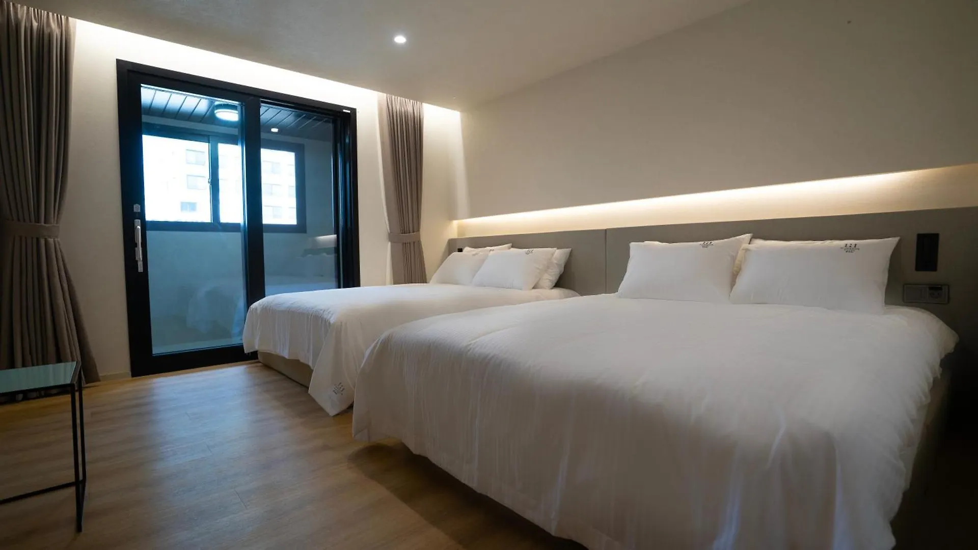 H Avenue Songjeong Hotel Busan