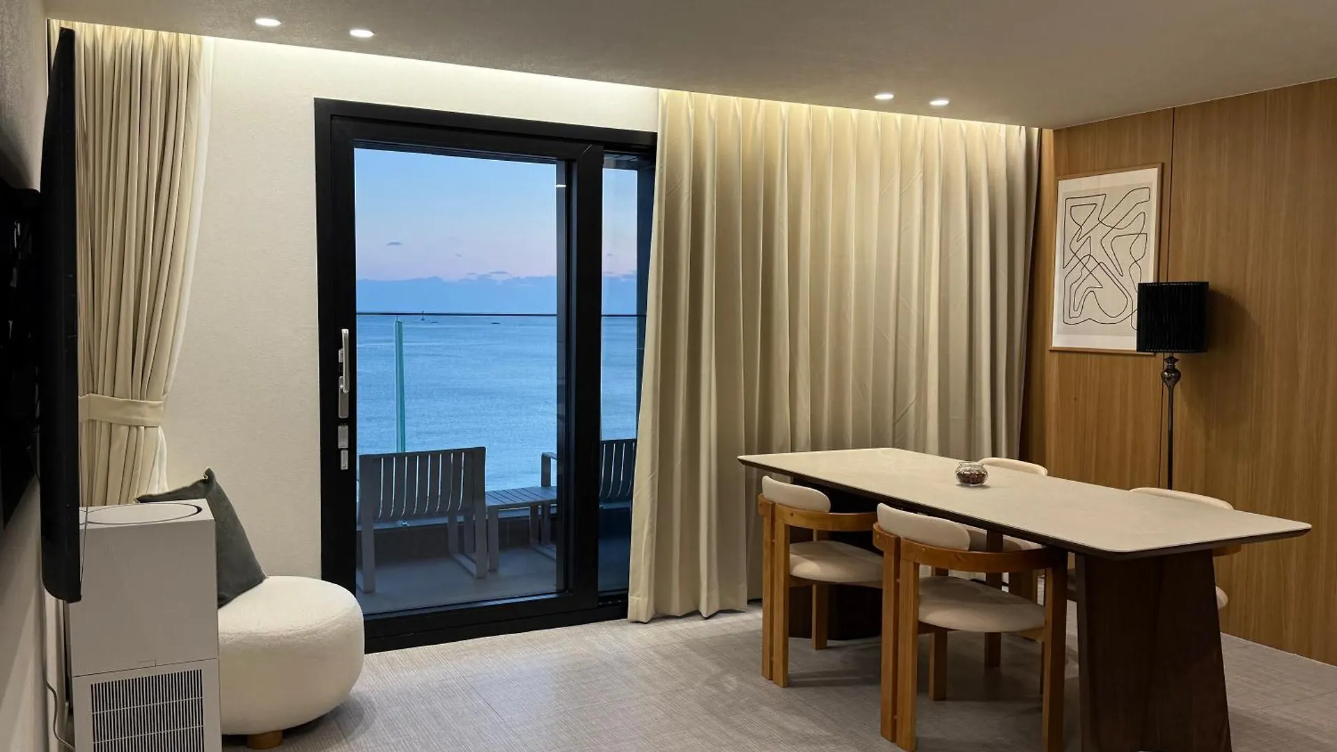 H Avenue Songjeong Hotel Busan