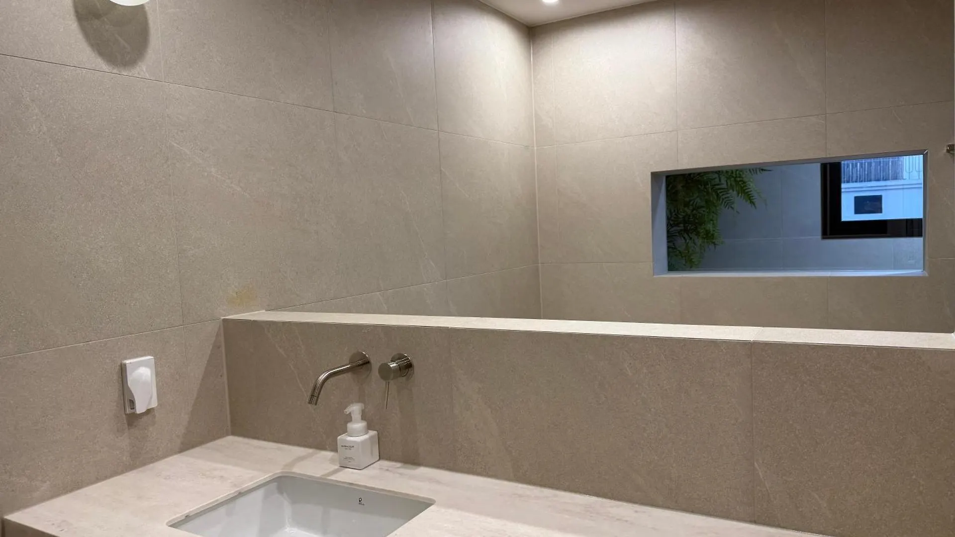 H Avenue Songjeong Hotel Busan